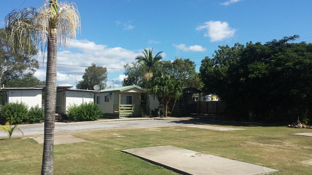 Bushchooks Travellers Village Bororen Exterior photo