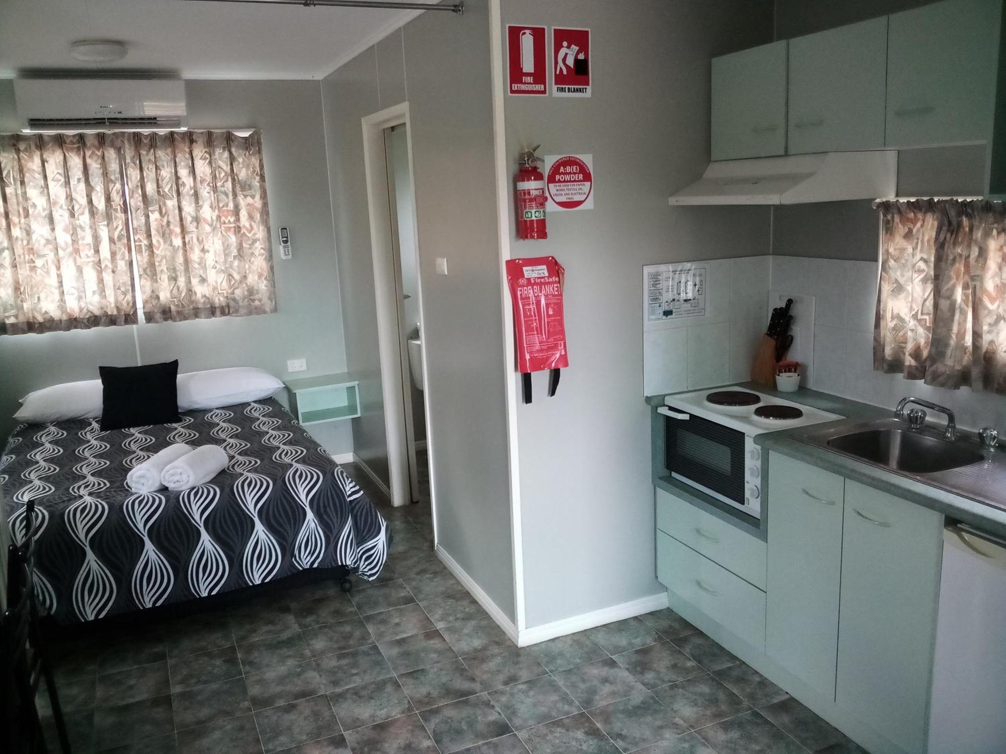 Bushchooks Travellers Village Bororen Room photo